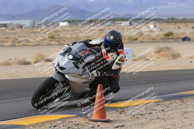 media/Dec-17-2022-SoCal Trackdays (Sat) [[224abd9271]]/Turn 9 Inside (1pm)/